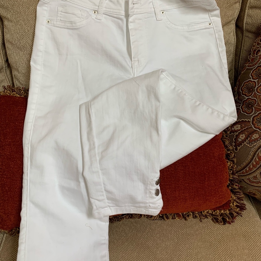 Women’s white denim jeans
